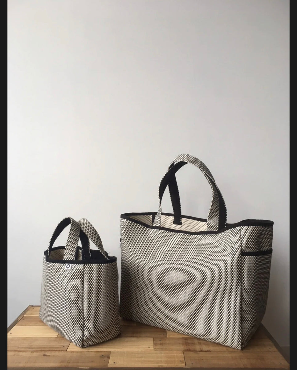 ★お値下げ致しました　鳥柄エチノ生地　刺し子トードバッグ　センソユニコ慈雨等 ☆お値下げ致しました 鳥柄エチノ生地 刺し子トードバッグ